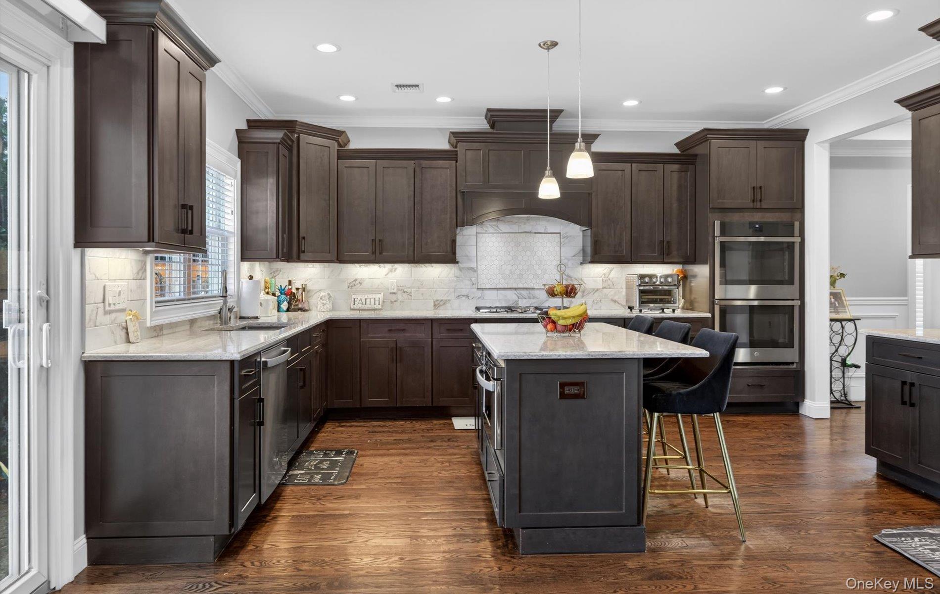 805 Pine Place, Bellmore, NY 11710