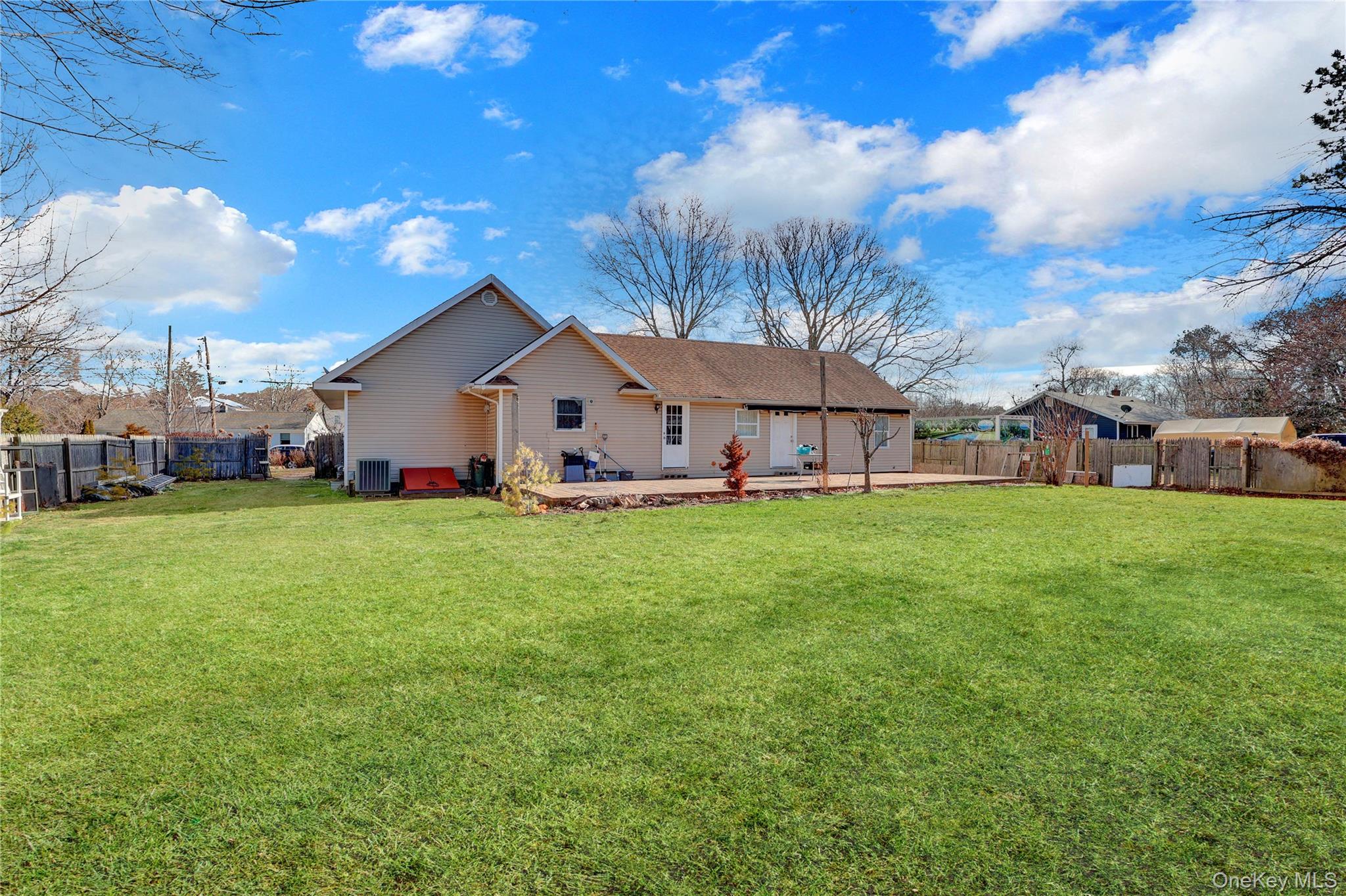 87 Vail Avenue, Southampton, NY 11901