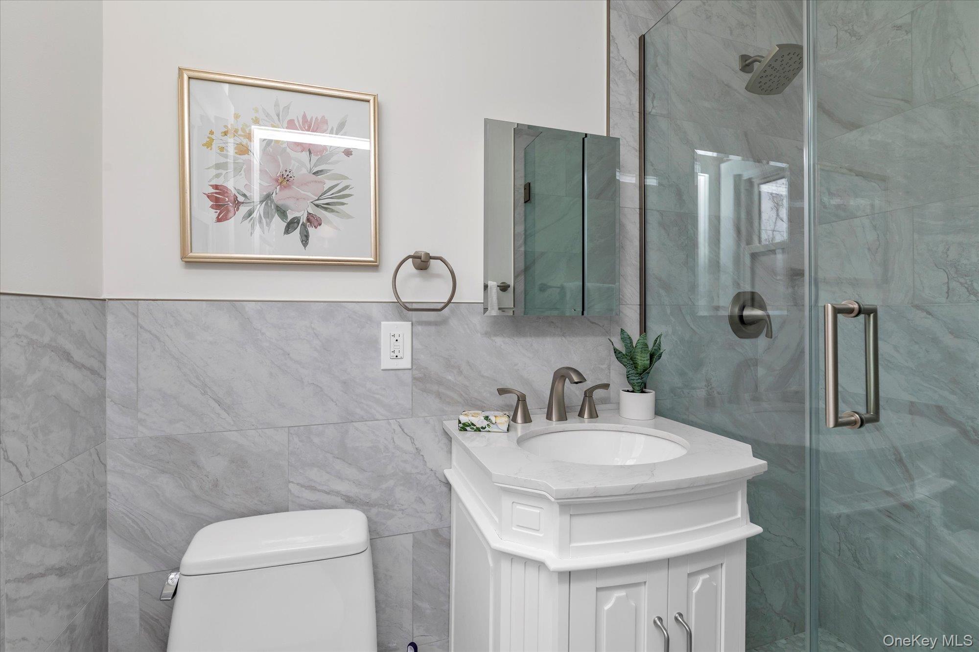 513 Dee Court, East Meadow, NY 11554