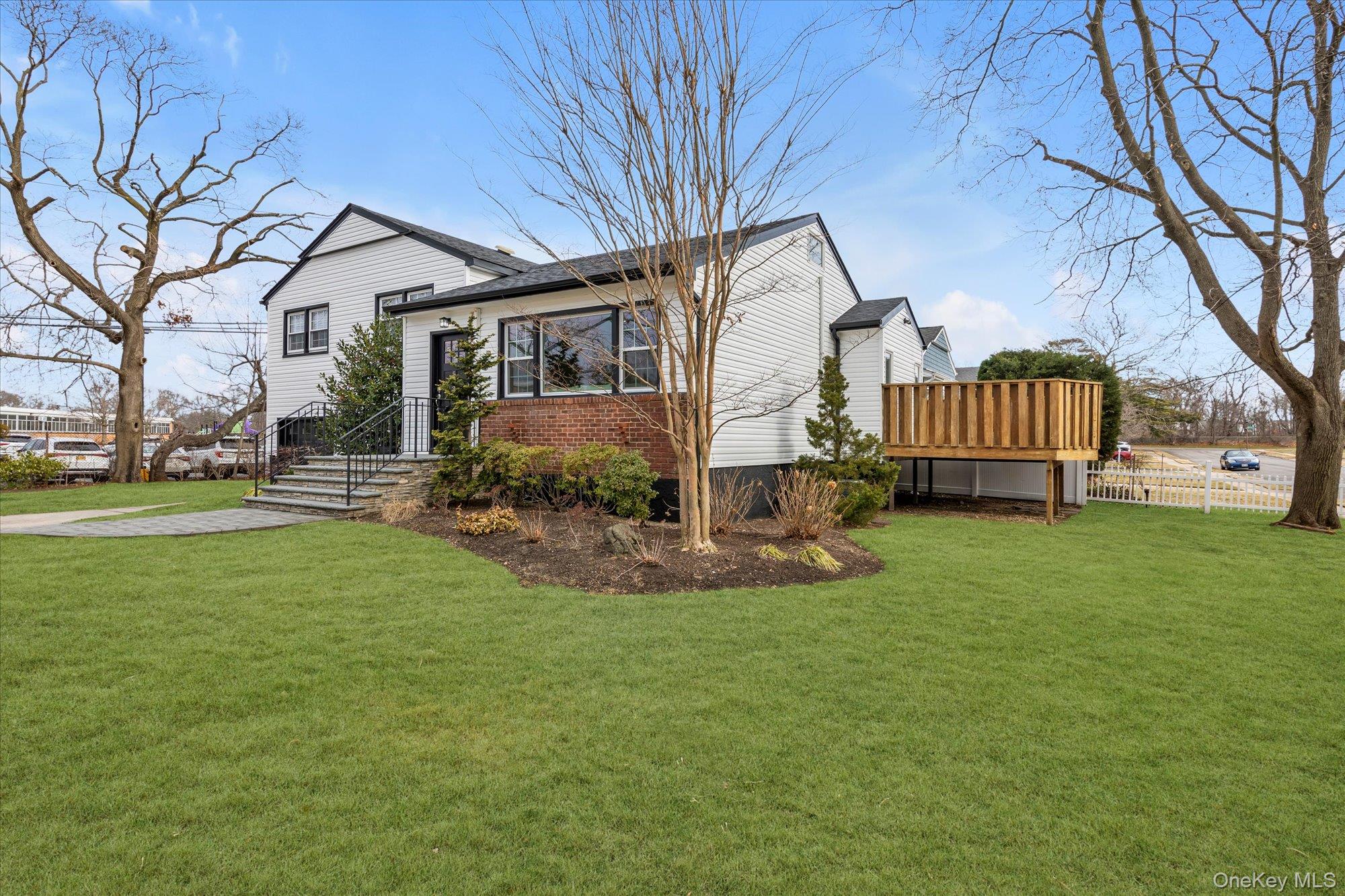 513 Dee Court, East Meadow, NY 11554