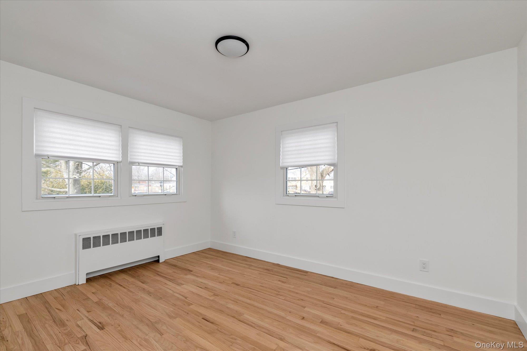 513 Dee Court, East Meadow, NY 11554