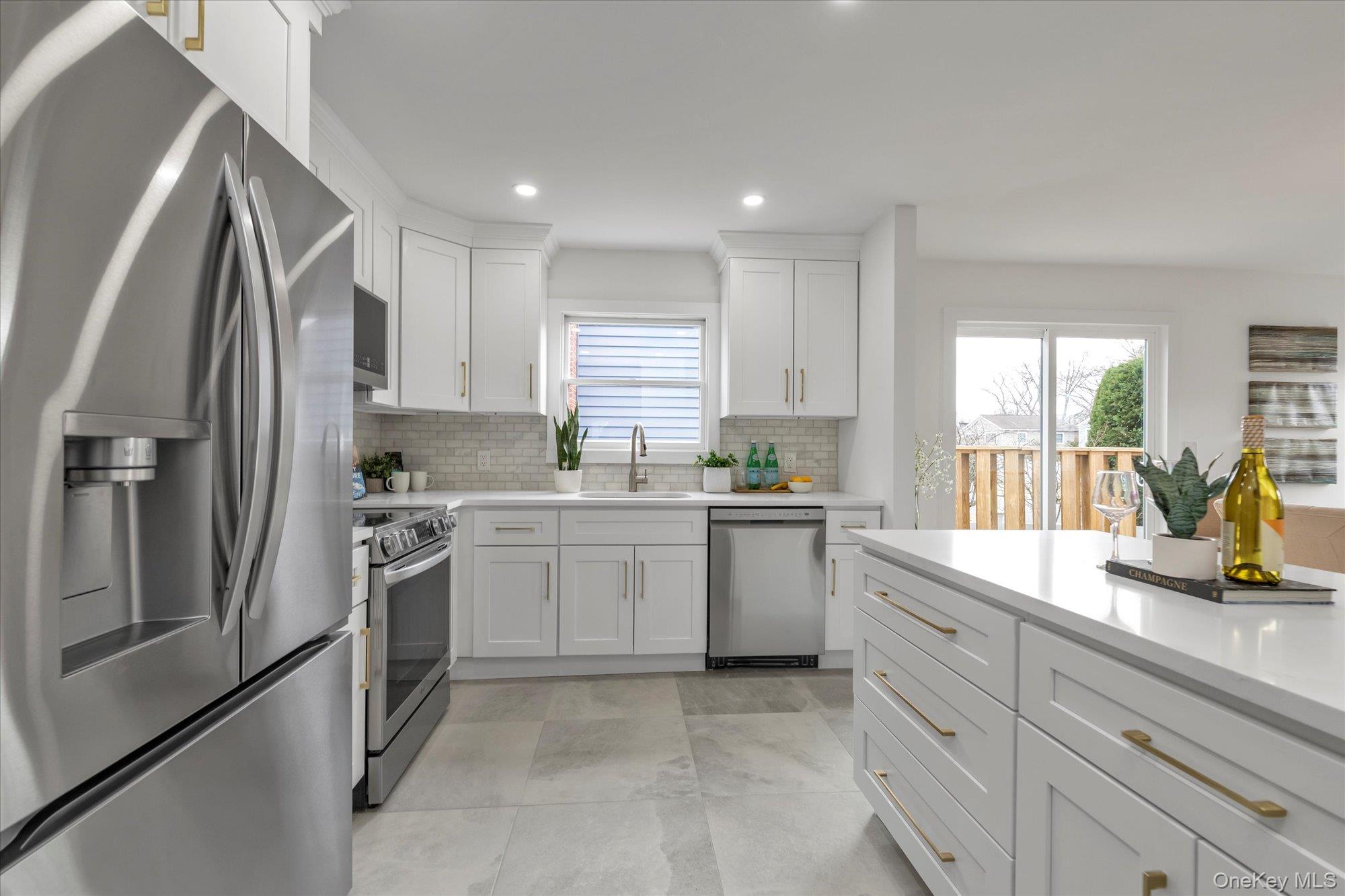 513 Dee Court, East Meadow, NY 11554