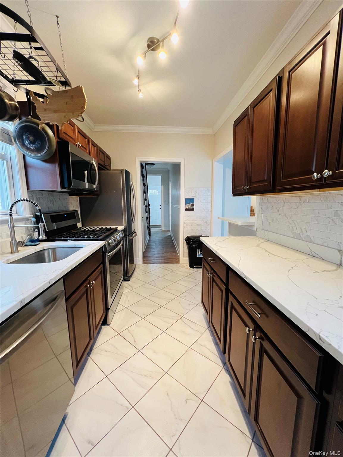 2313 Ellis Avenue, Bronx, NY 10462