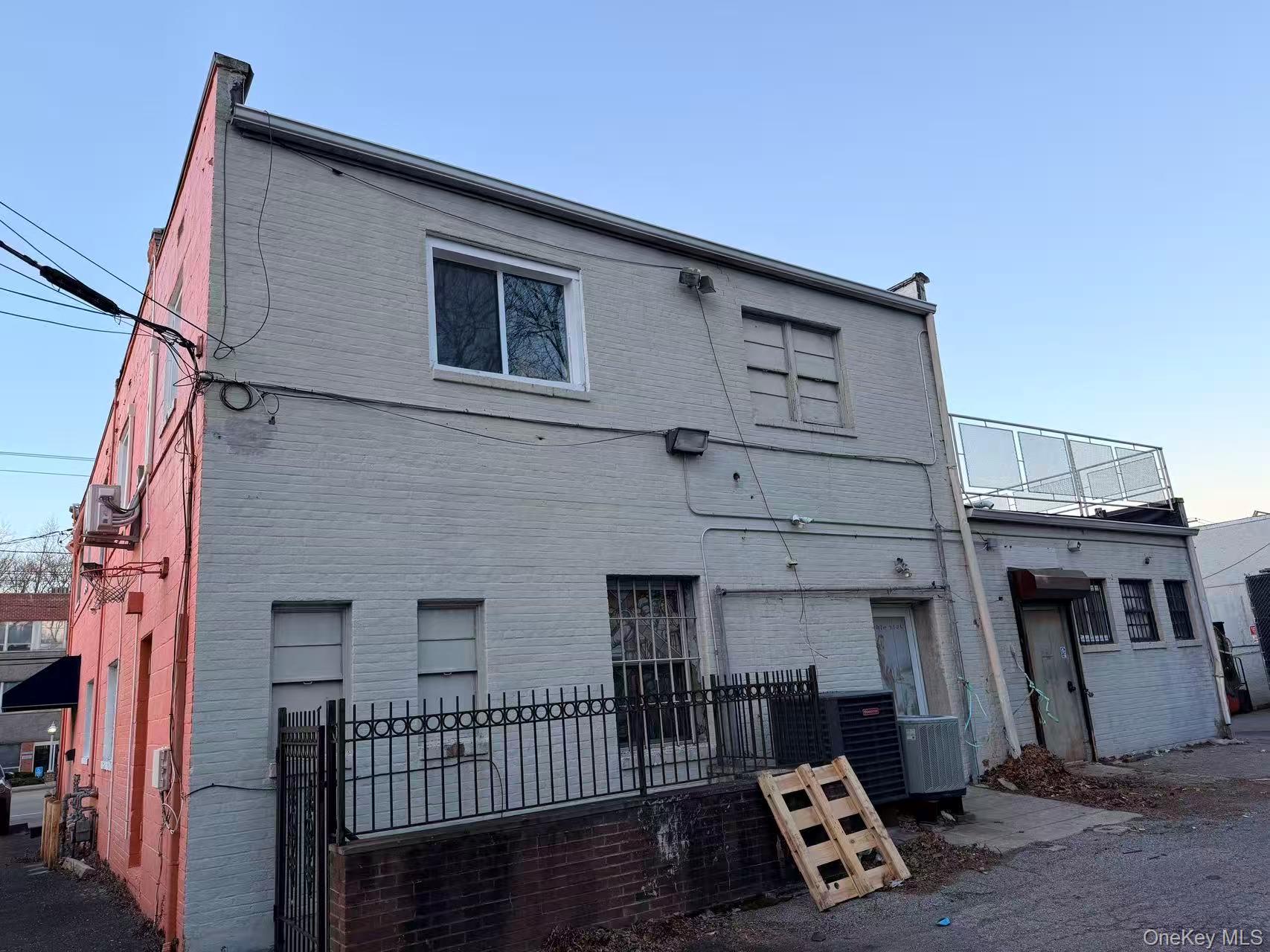 400 Northern Boulevard, Great Neck, NY 11021