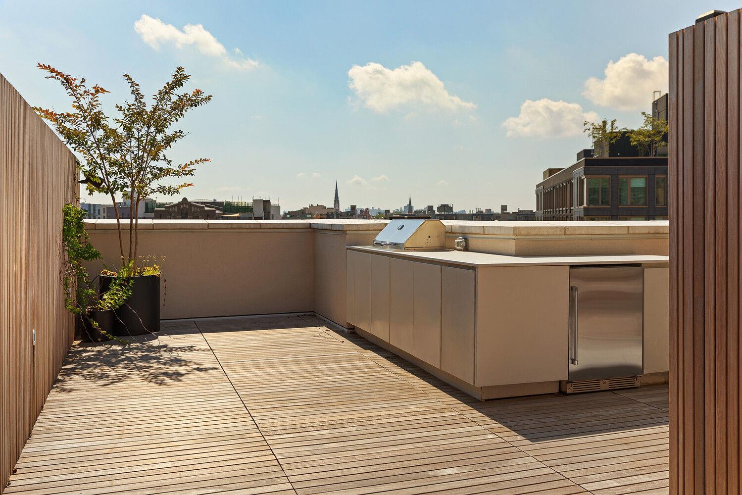 68 COMMERCIAL Street # PENTHOUSE, Brooklyn, NY 11222