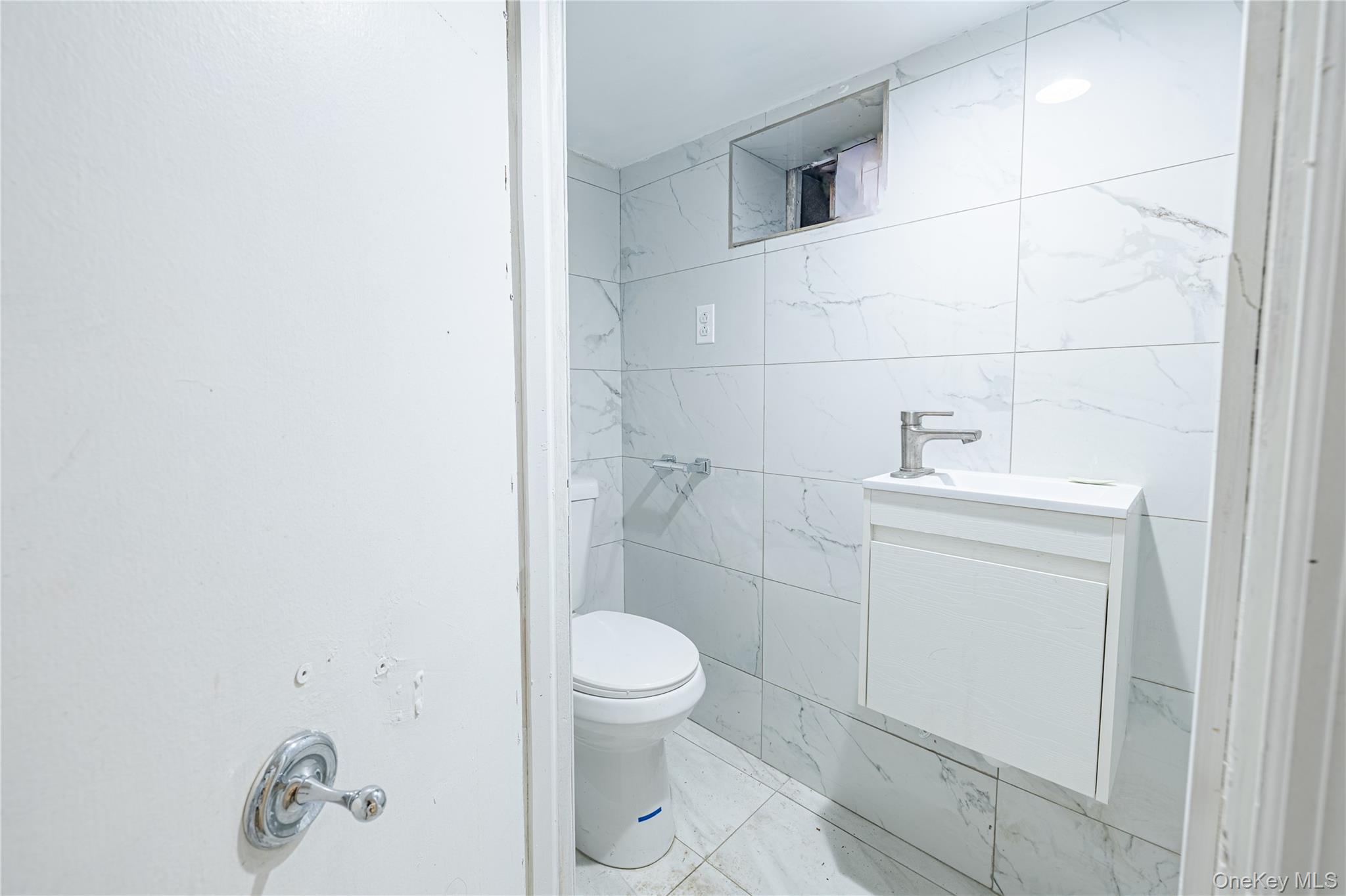 12406 111th Avenue, Richmond Hill, NY 11420