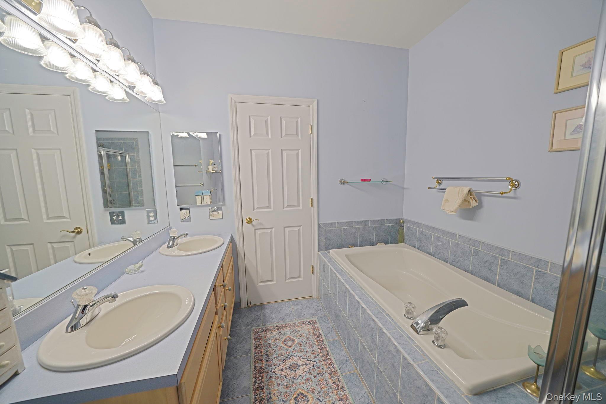 554 Mirror Pond Court, Moriches, NY 11955