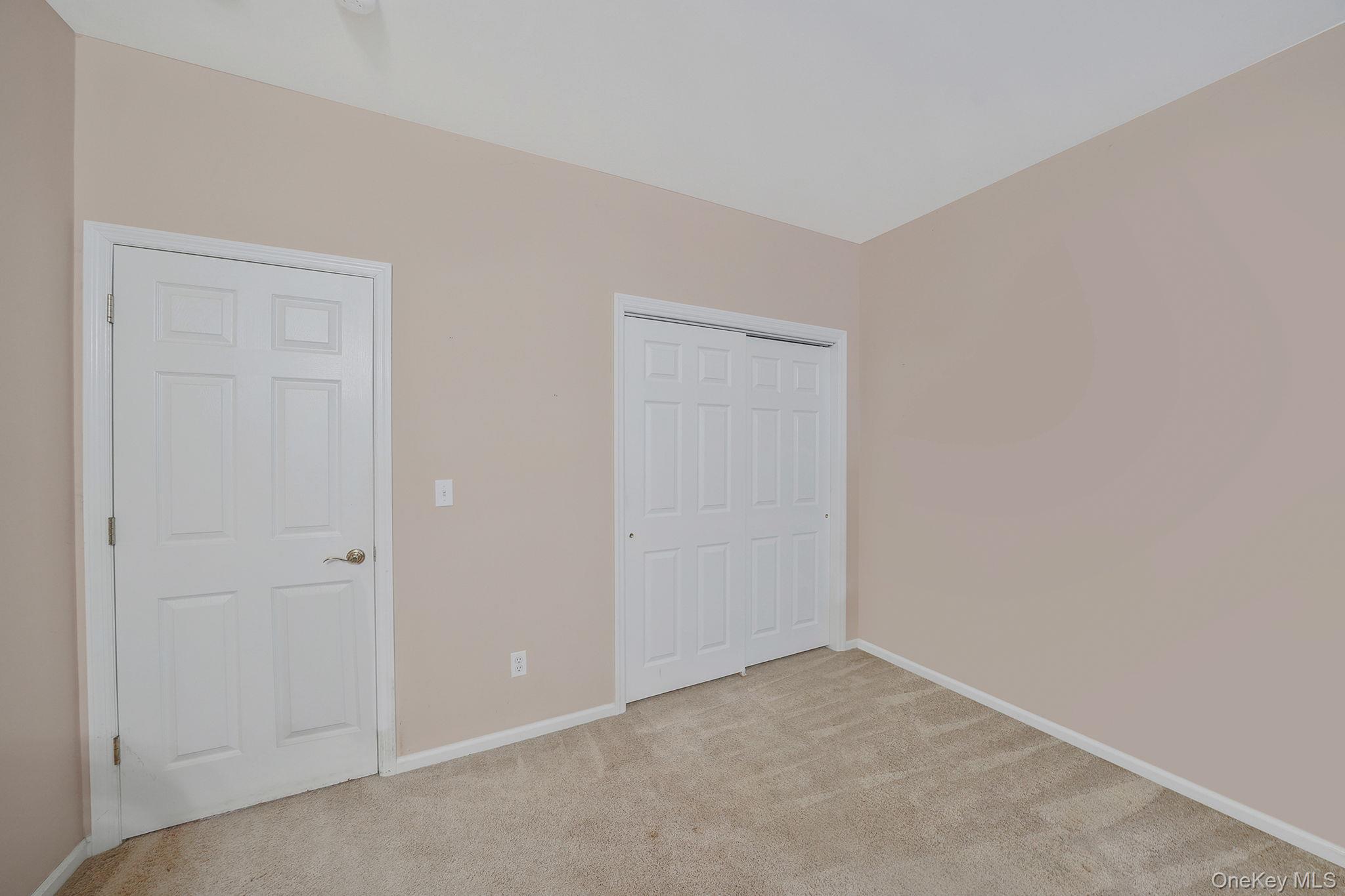 554 Mirror Pond Court, Moriches, NY 11955