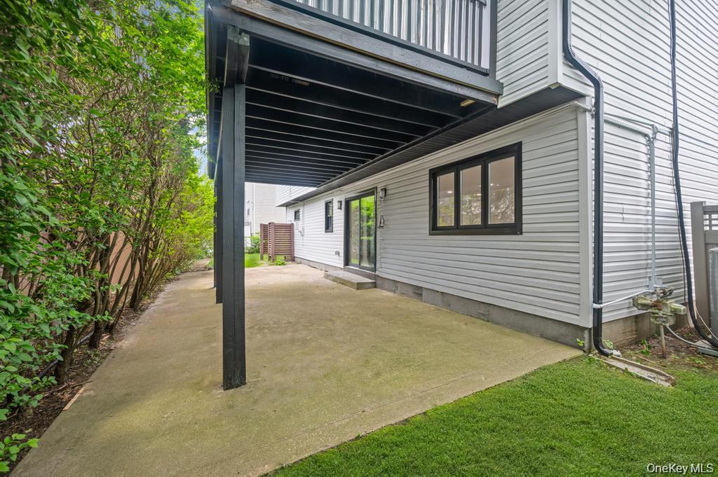 1 Saratoga Street, Lido Beach, NY 11561