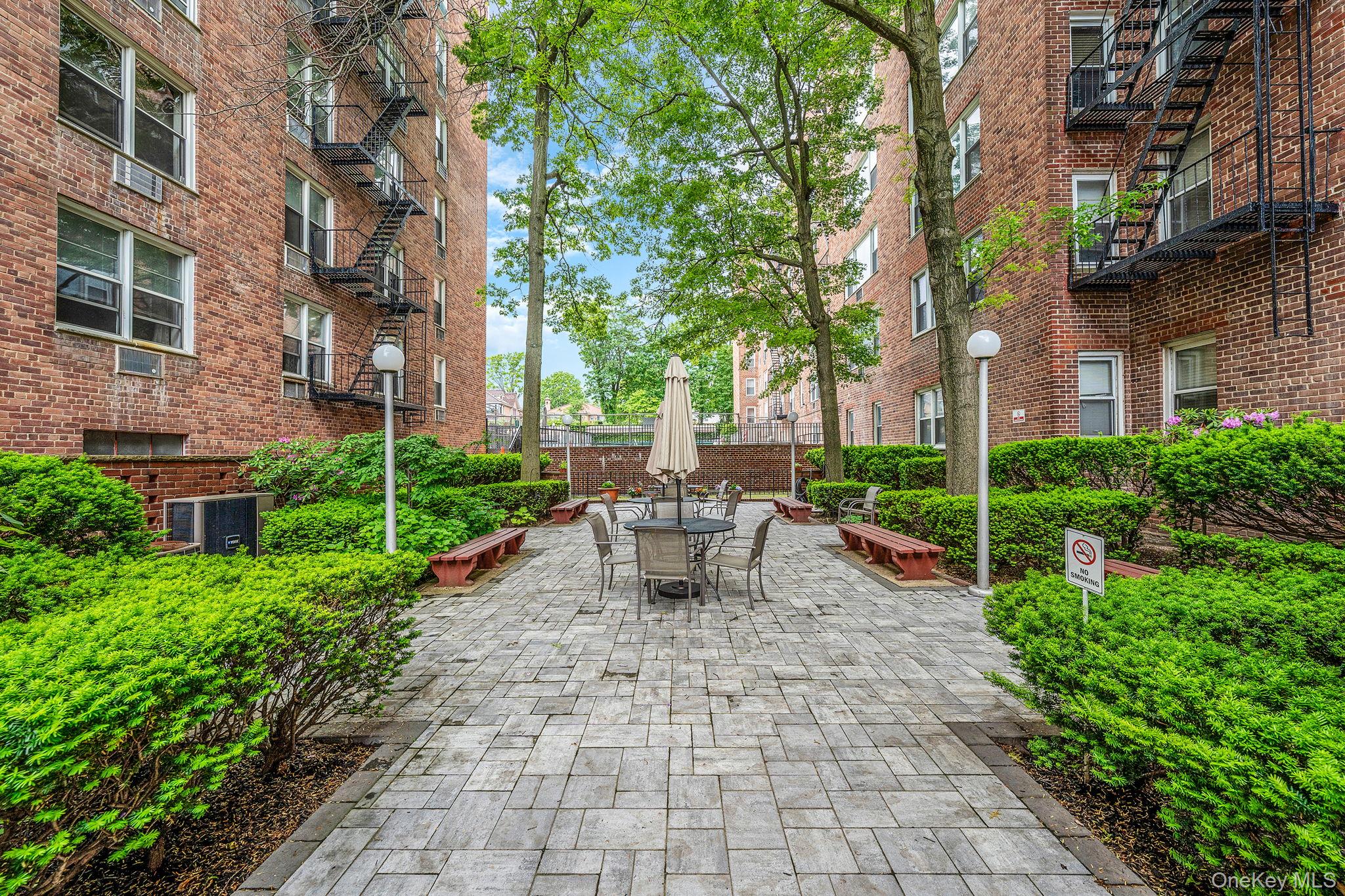 54-40 Little Neck Parkway # 4F, Little Neck, NY 11362