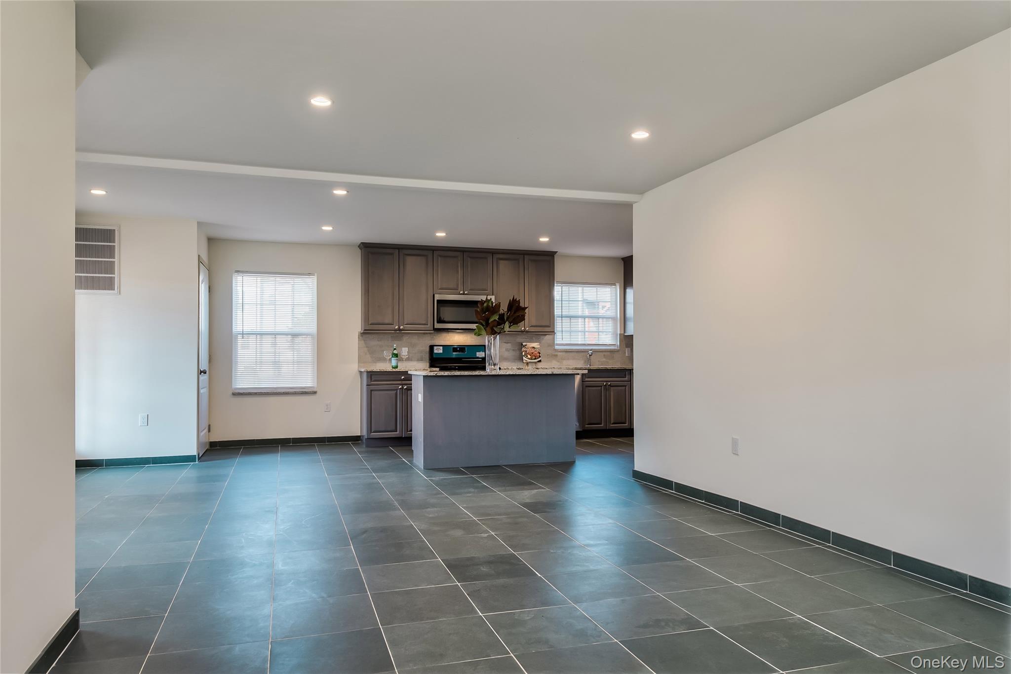 36 Carney # 1st Fl, Glen Cove, NY 11542