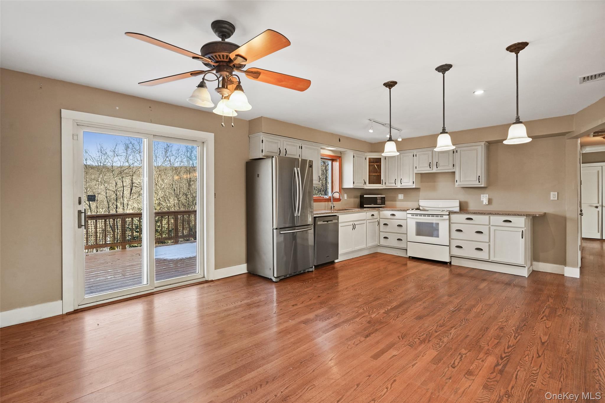 60 Arbutus Street, Putnam Valley, NY 10579