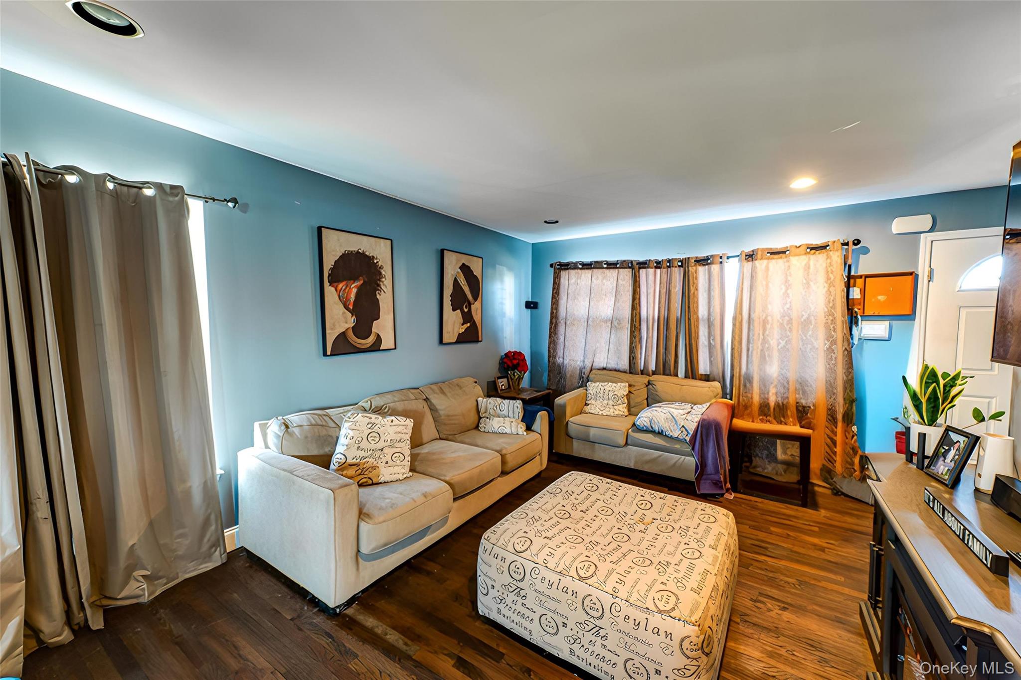 44 Chauncey Lane, Coram, NY 11727