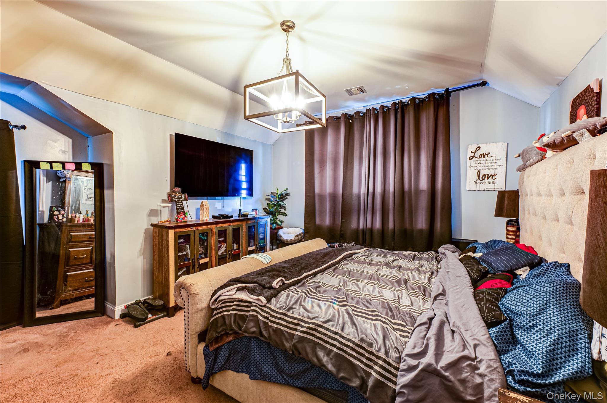 44 Chauncey Lane, Coram, NY 11727