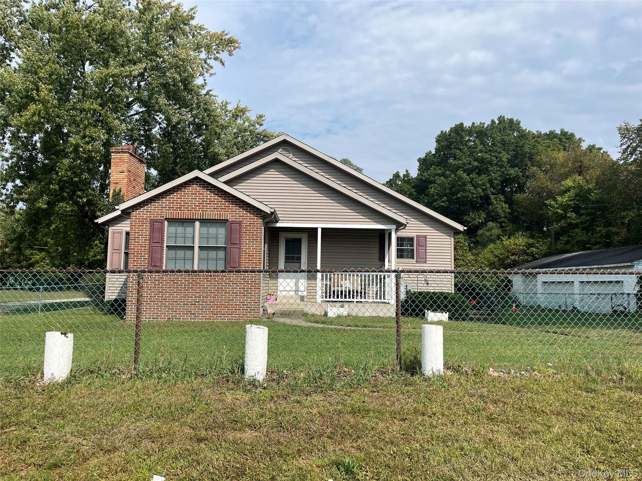 44 Chauncey Lane, Coram, NY 11727