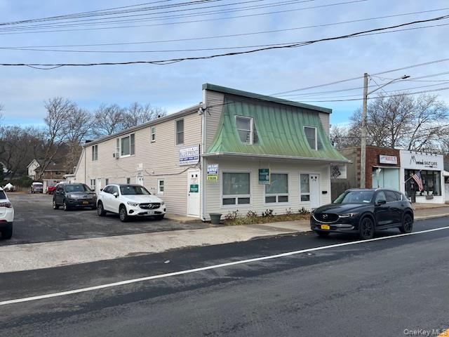 179 New York, Huntington, NY 11743