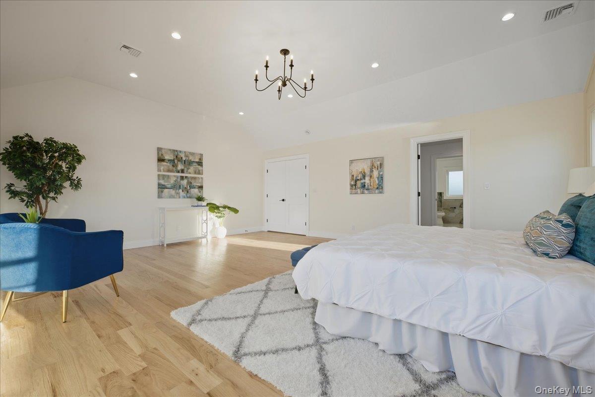 2 Jupiter Lane, Levittown, NY 11756