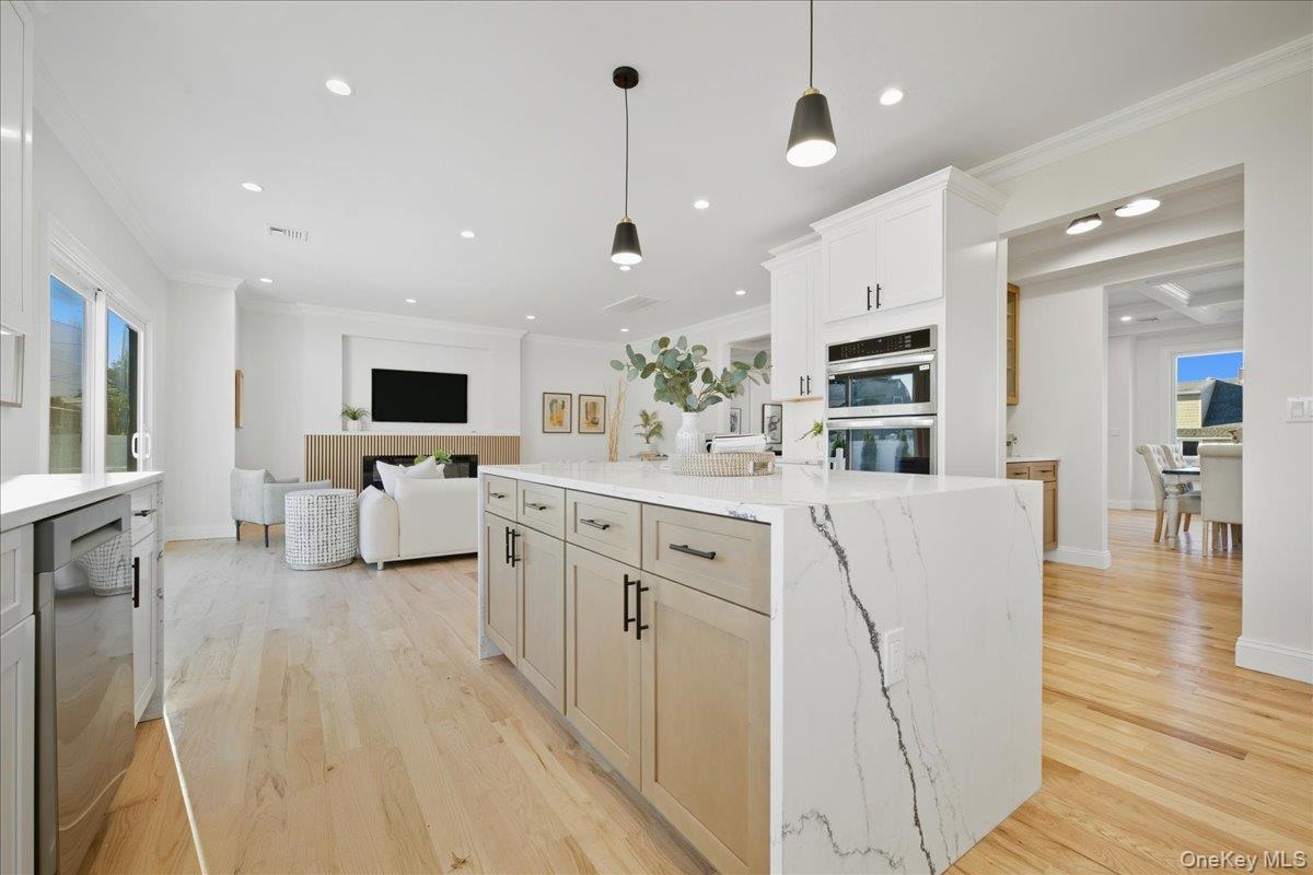 2 Jupiter Lane, Levittown, NY 11756