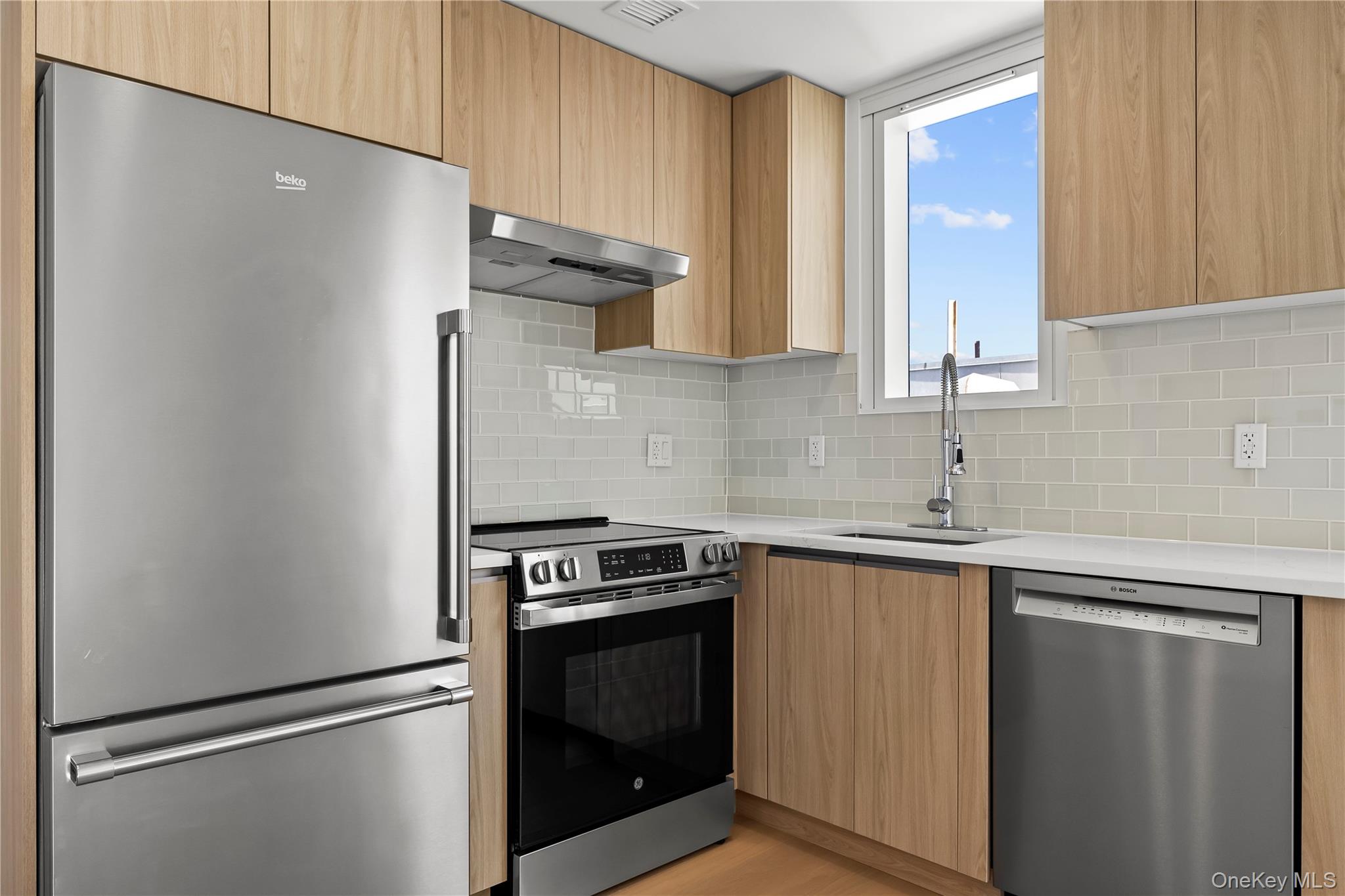 150-02 Northern Boulevard # 3A, Flushing, NY 11354