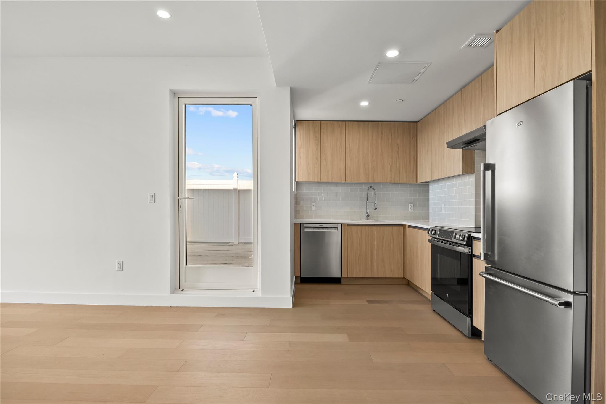 150-02 Northern Boulevard # 6E, Flushing, NY 11354