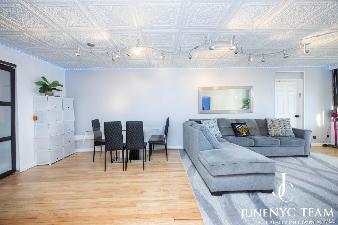 152-18 Union Turnpike # 204K, Flushing, NY 11367