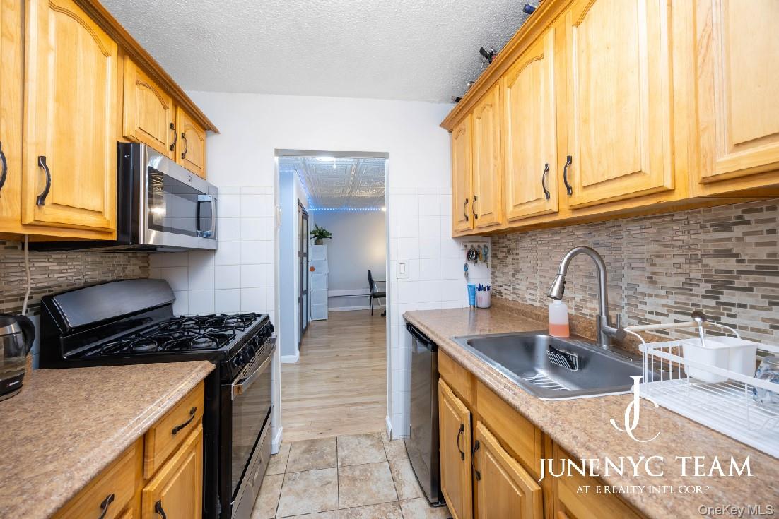 152-18 Union Turnpike # 204K, Flushing, NY 11367