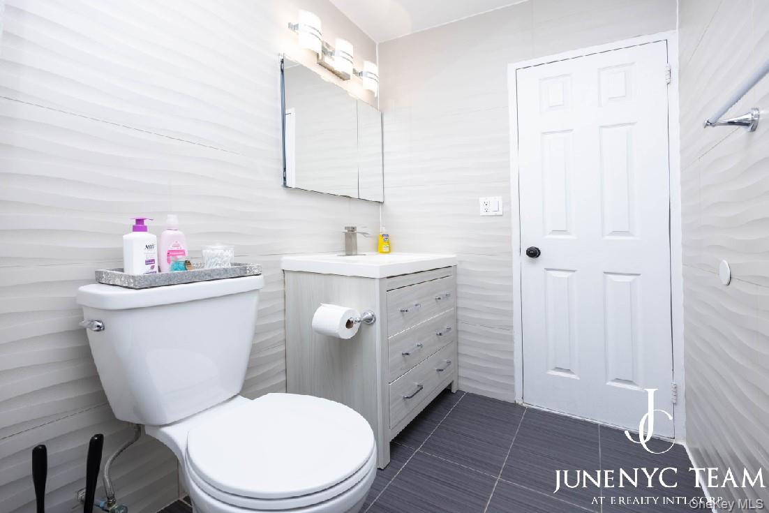 152-18 Union Turnpike # 204K, Flushing, NY 11367