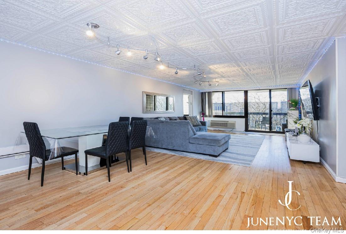 152-18 Union Turnpike # 204K, Flushing, NY 11367