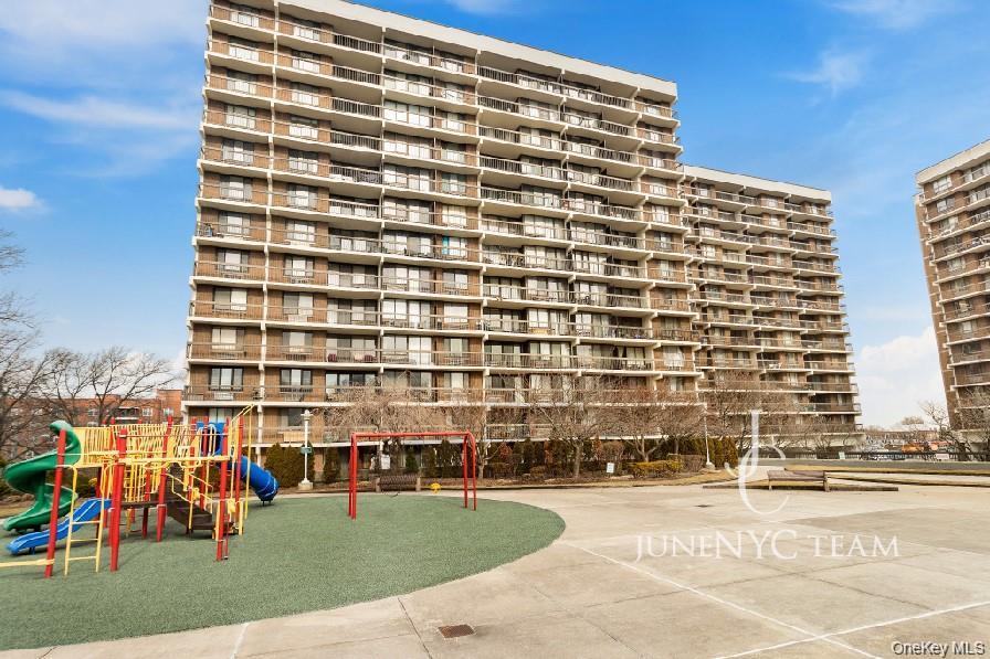 152-18 Union Turnpike # 204K, Flushing, NY 11367