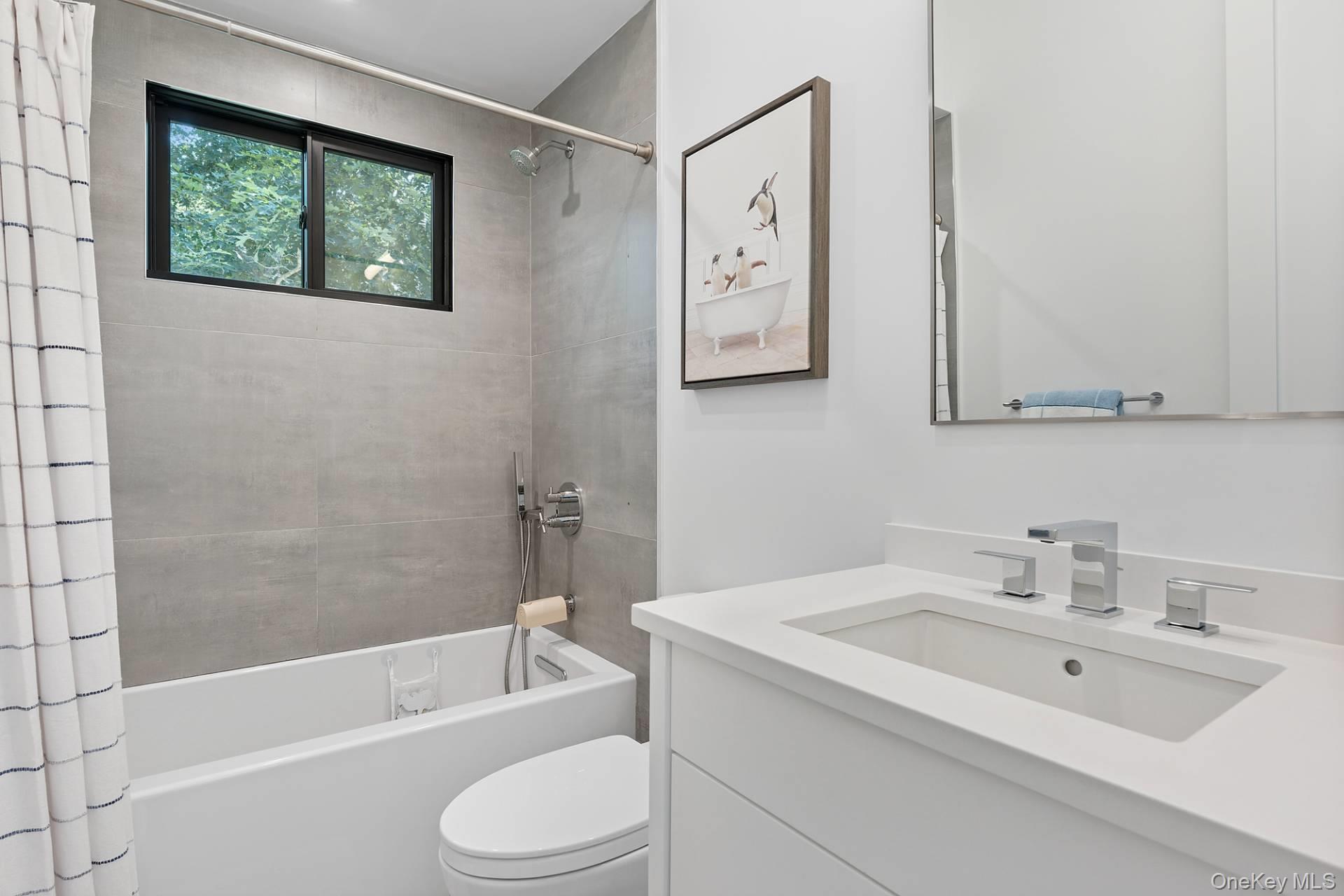 17 White Oak Lane, Southampton, NY 11968