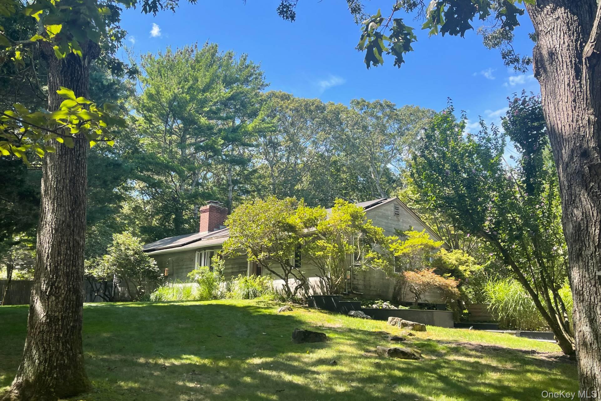 11 Deer Lane, East Hampton, NY 11937