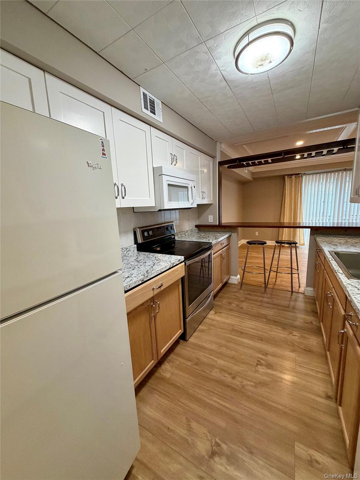 125 Hill Spur, Calverton, NY 11933