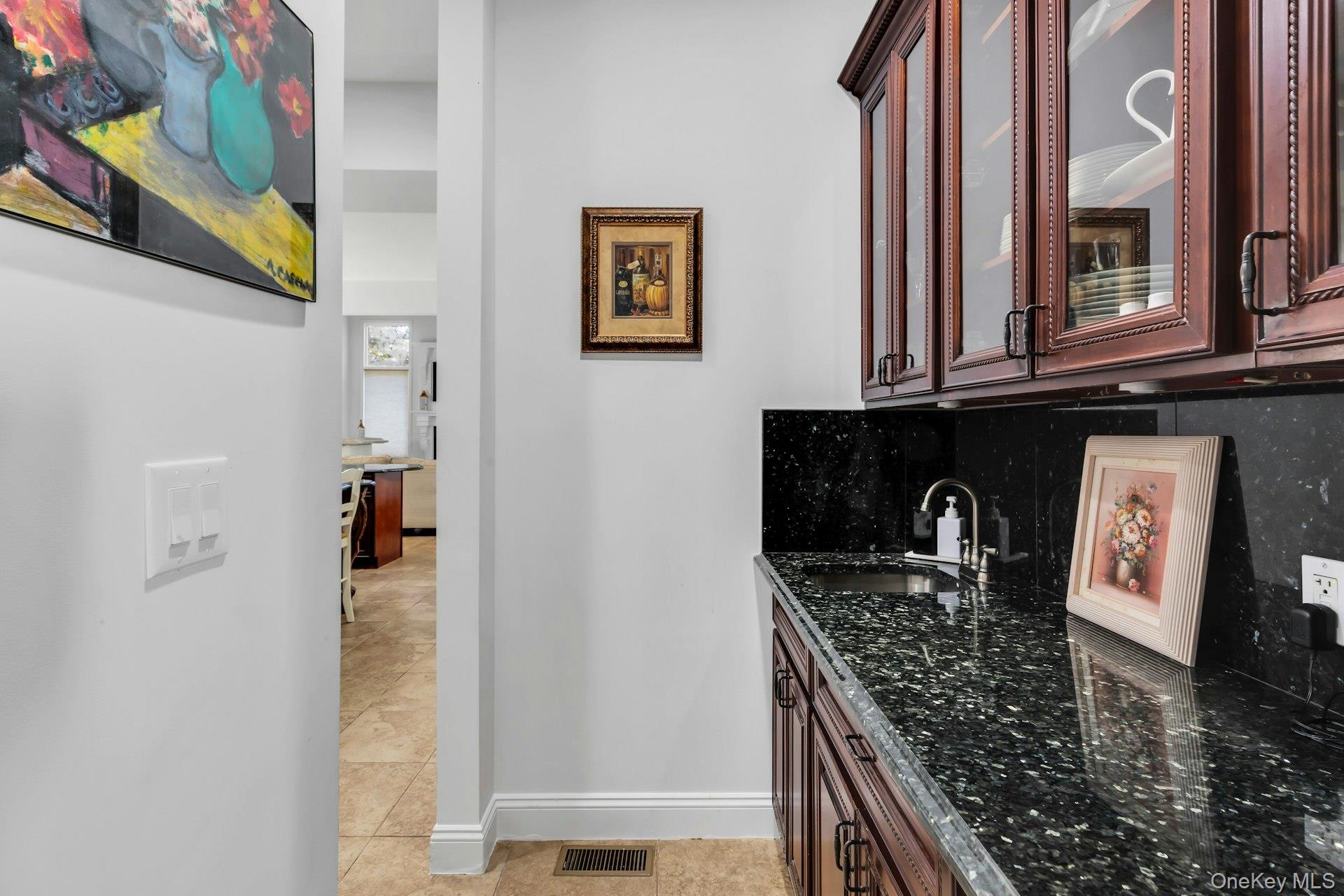 10 Bay Woods Drive, Hampton Bays, NY 11946