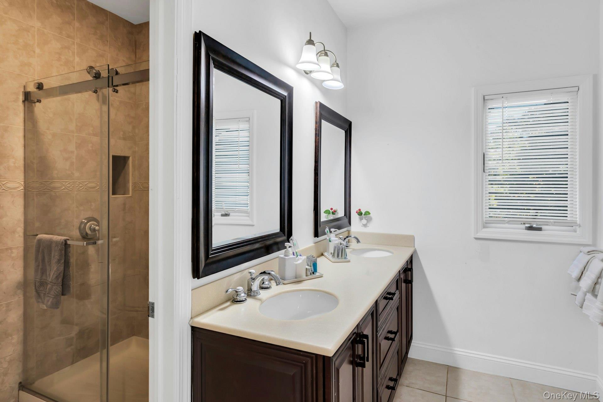 10 Bay Woods Drive, Hampton Bays, NY 11946