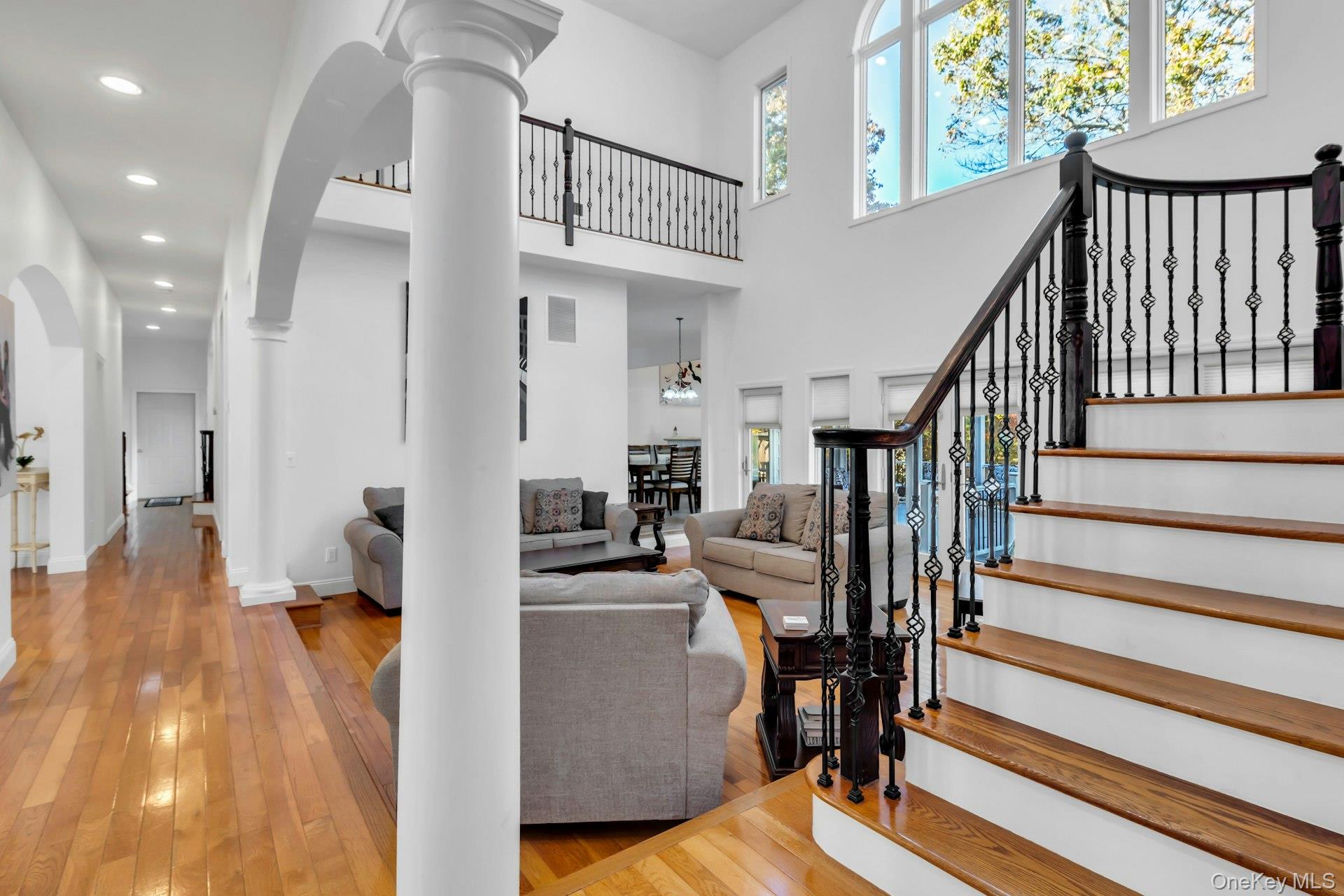 10 Bay Woods Drive, Hampton Bays, NY 11946