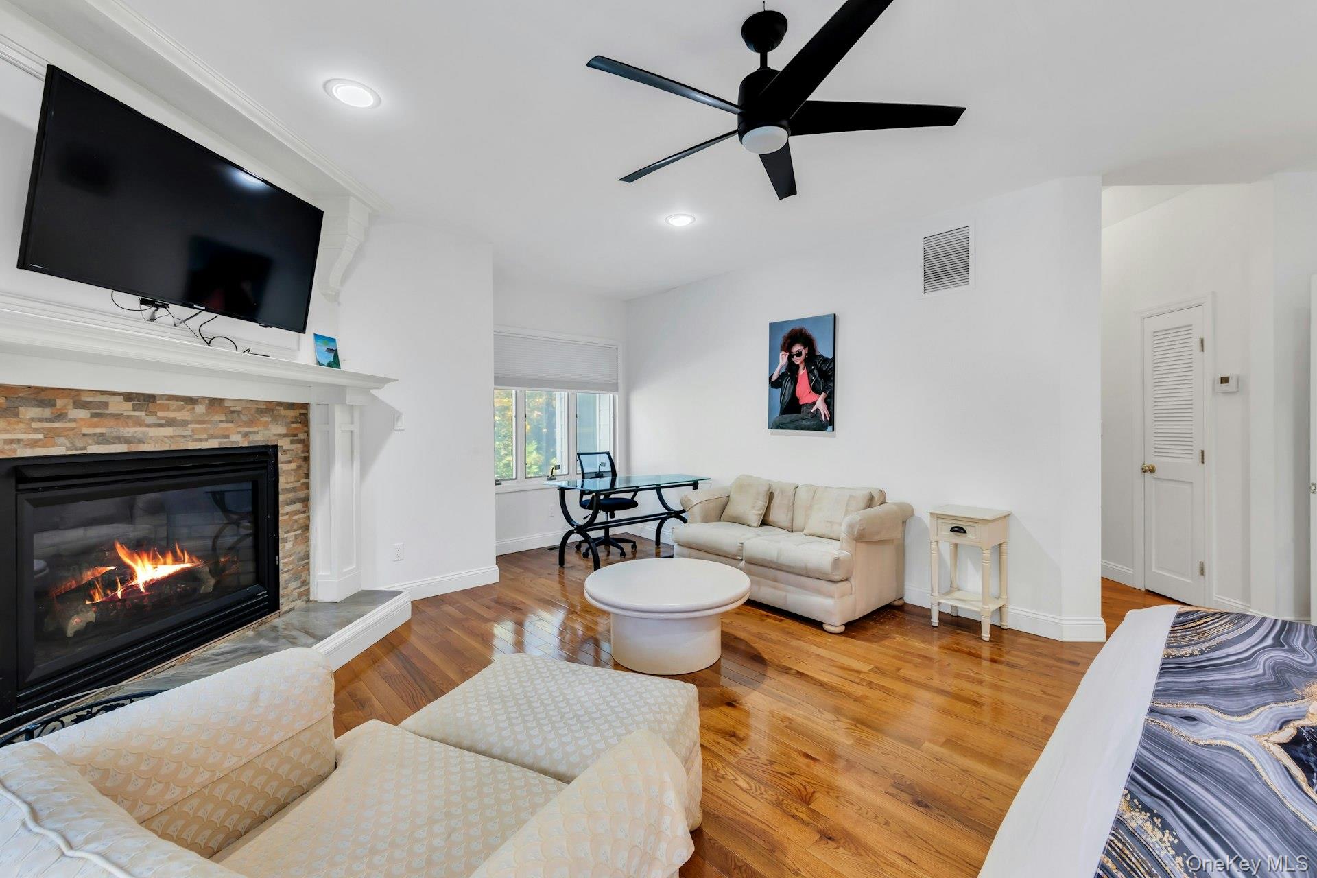 10 Bay Woods Drive, Hampton Bays, NY 11946