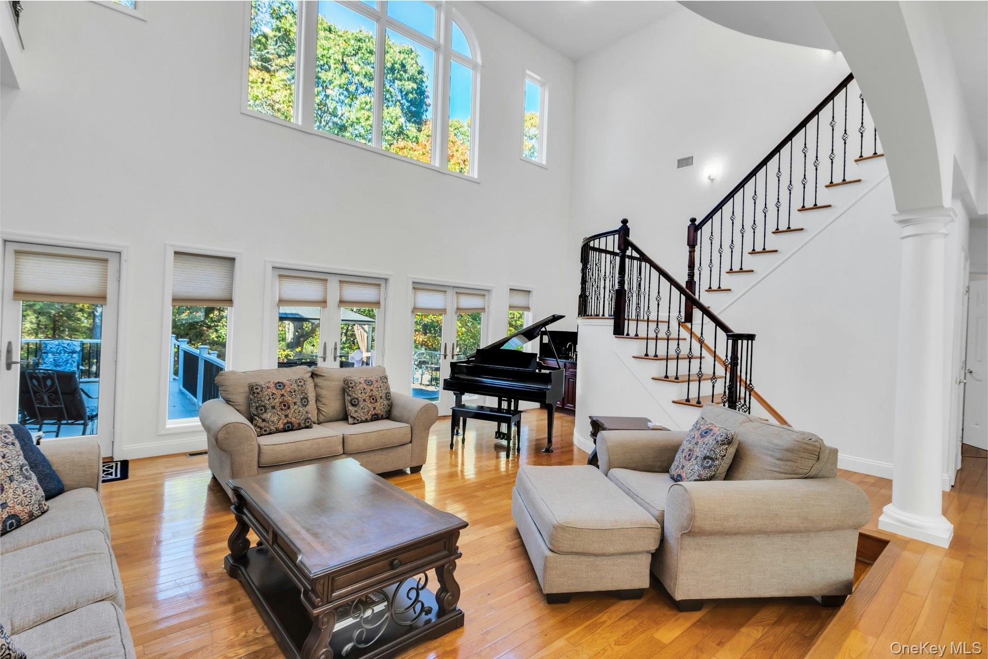 10 Bay Woods Drive, Hampton Bays, NY 11946