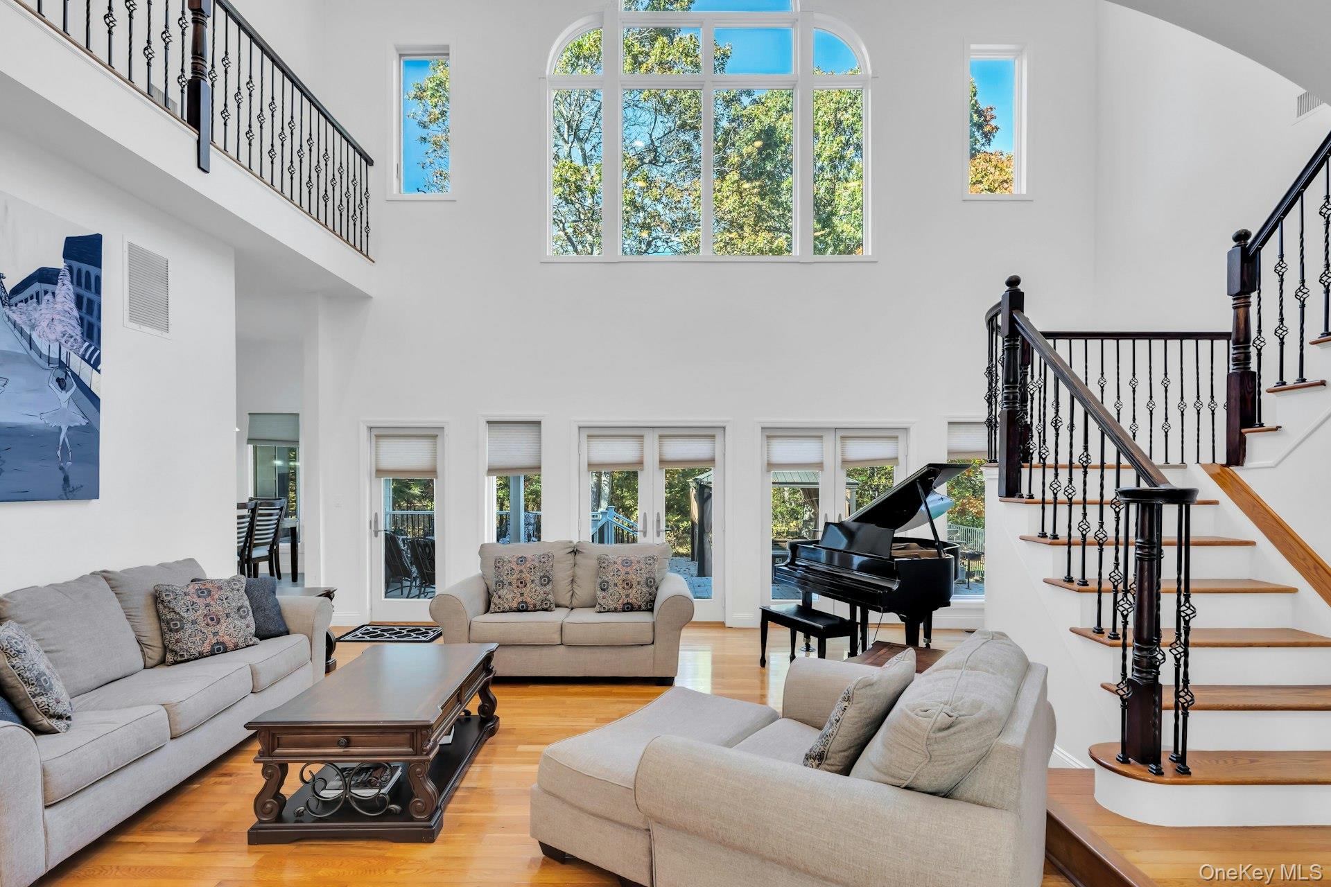 10 Bay Woods Drive, Hampton Bays, NY 11946