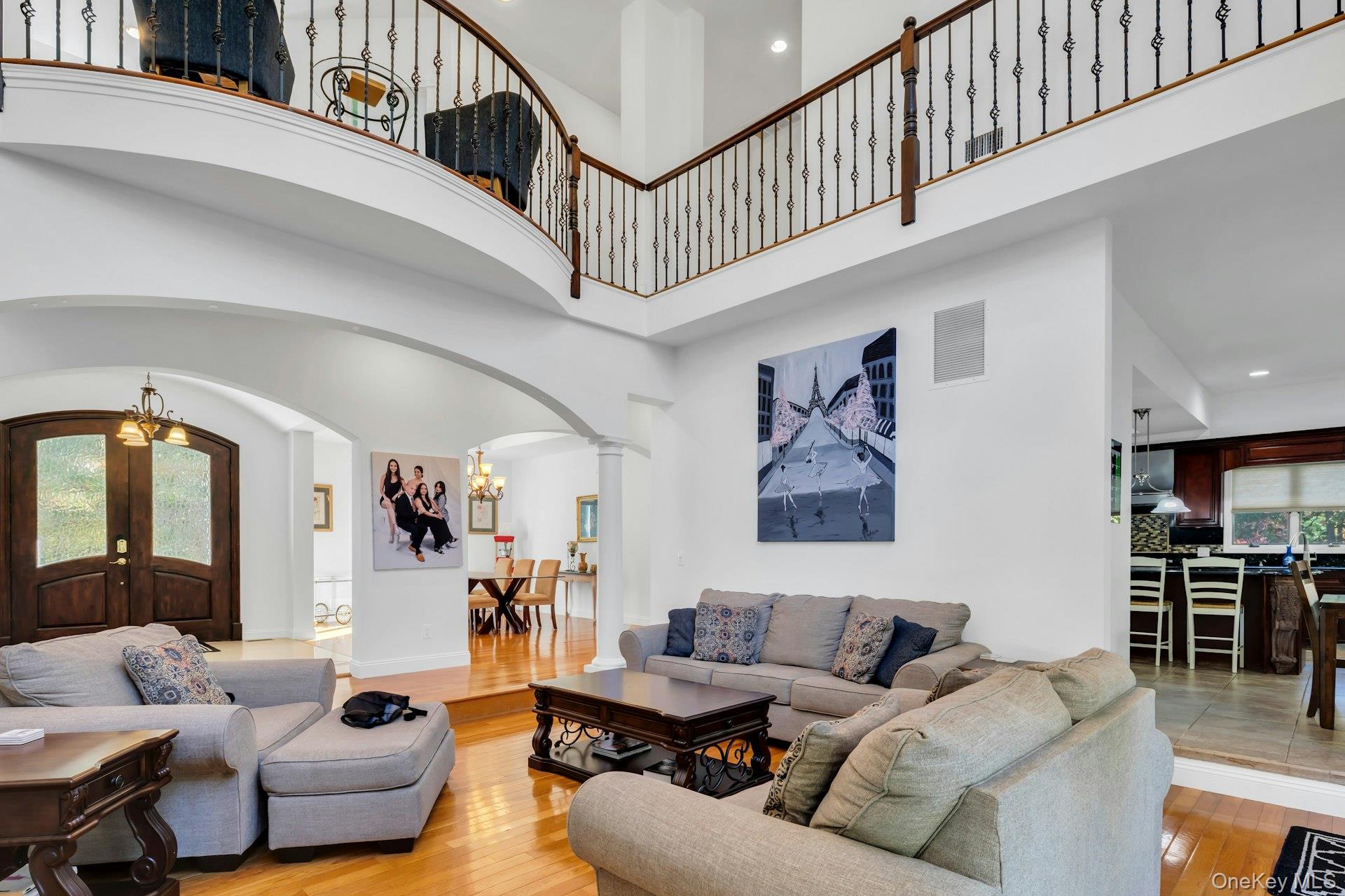 10 Bay Woods Drive, Hampton Bays, NY 11946