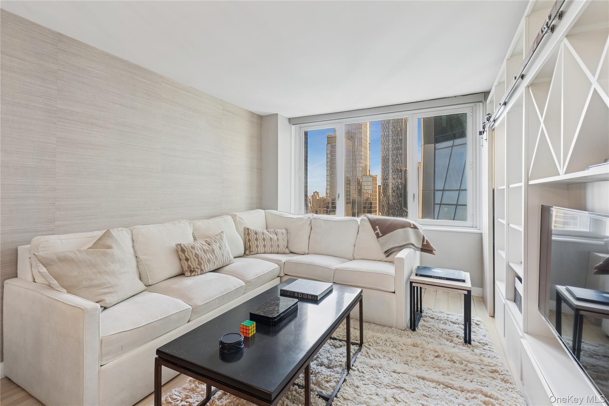 322 W 57th Street # 47K1, New York (Manhattan), NY 10019