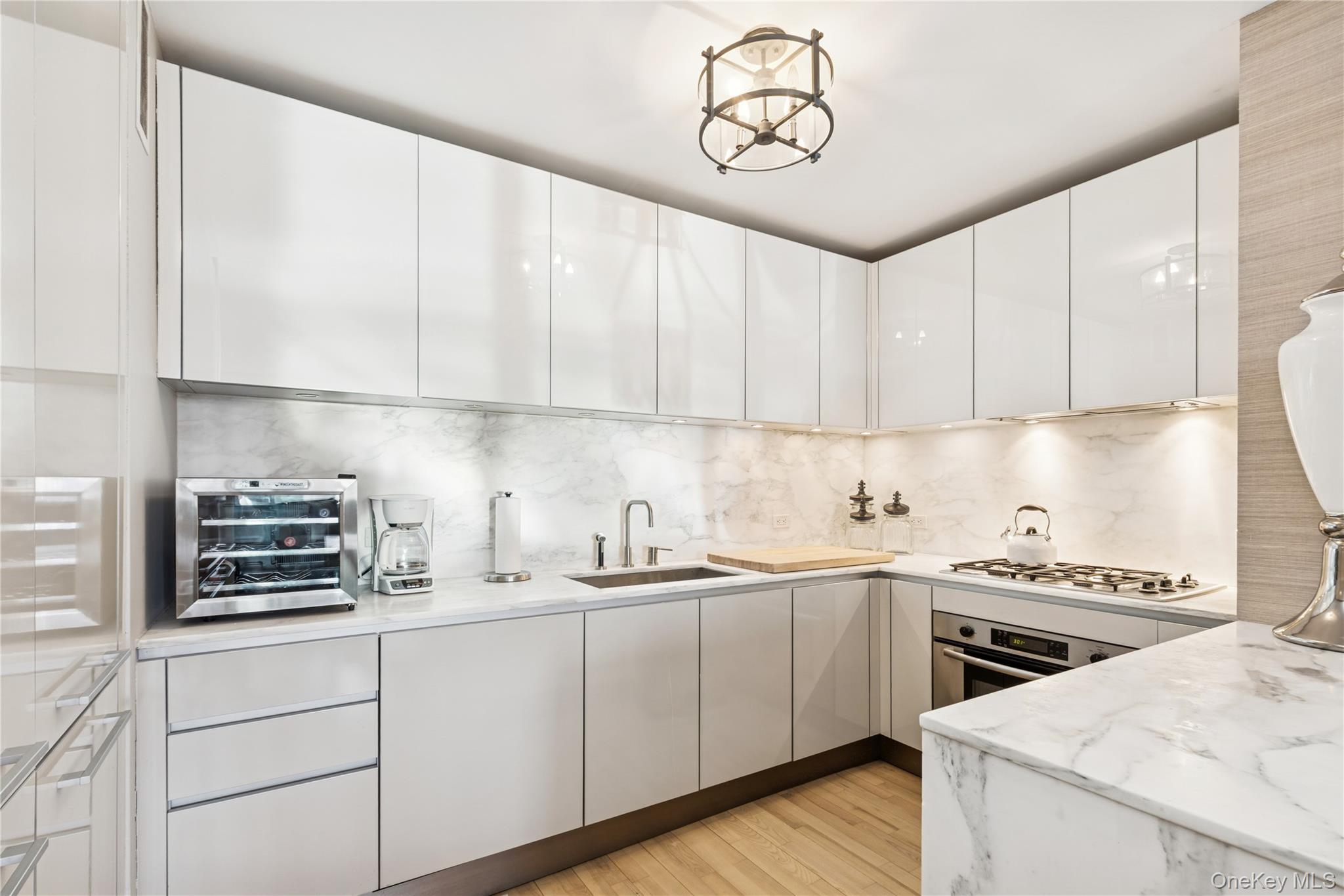 322 W 57th Street # 47K1, New York (Manhattan), NY 10019