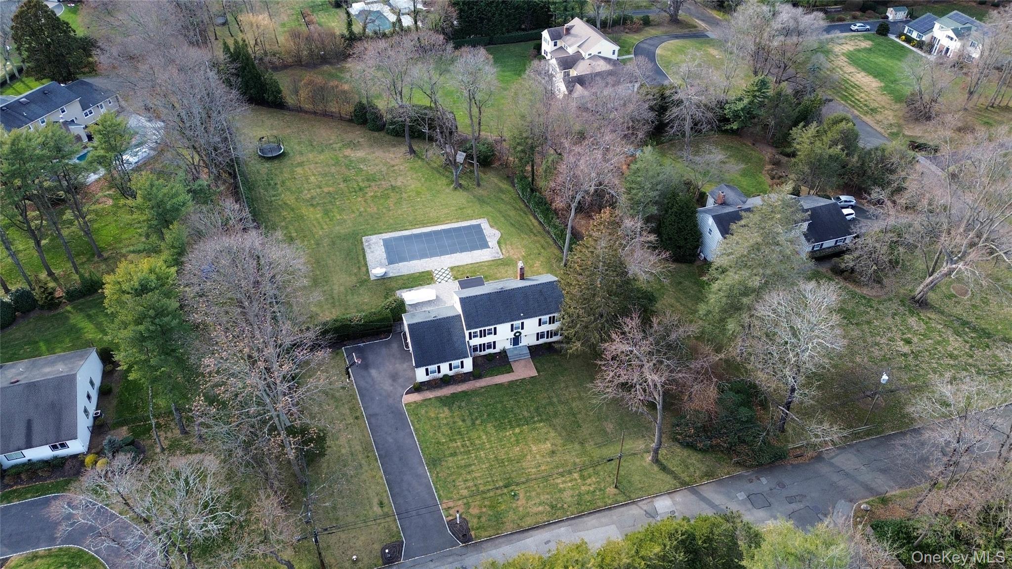 172 Burtis Lane, Syosset, NY 11791