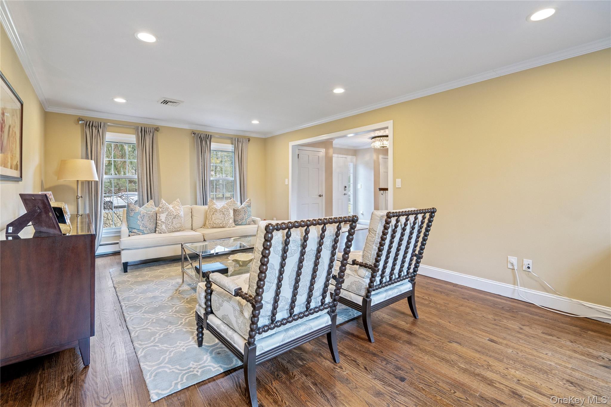 172 Burtis Lane, Syosset, NY 11791