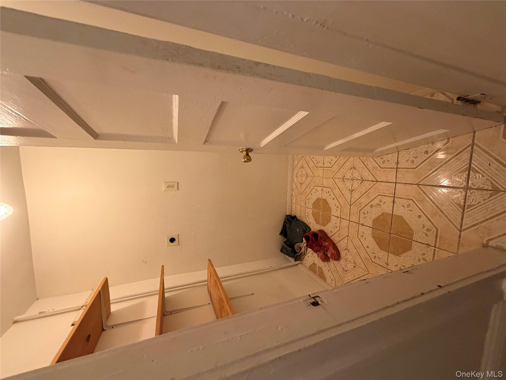 16 Wallace Avenue, Mount Vernon, NY 10552