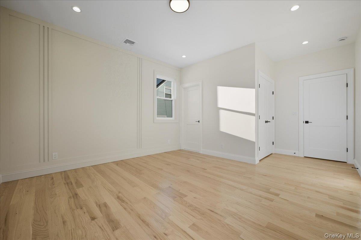 28 Eve Lane, Levittown, NY 11756