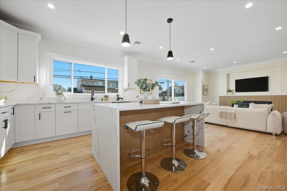 3 Bentley Road, Plainview, NY 11803