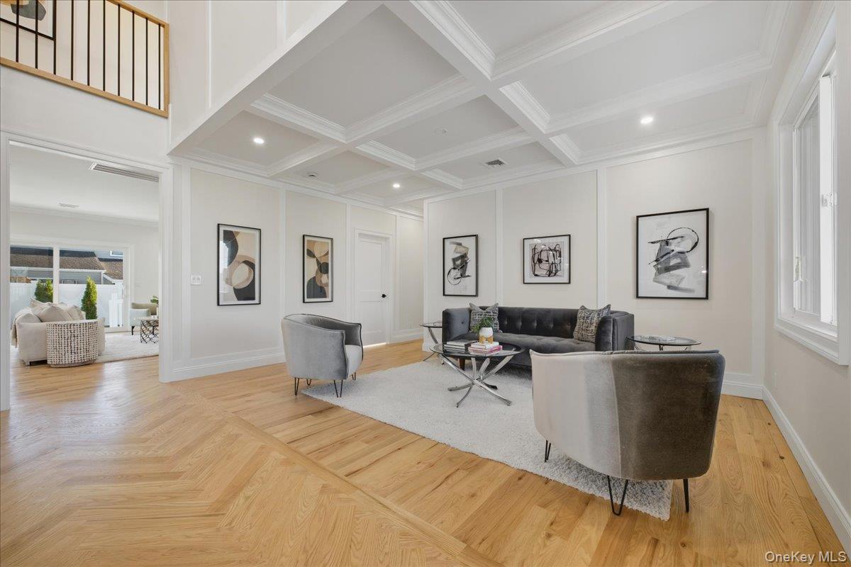 3 Bentley Road, Plainview, NY 11803