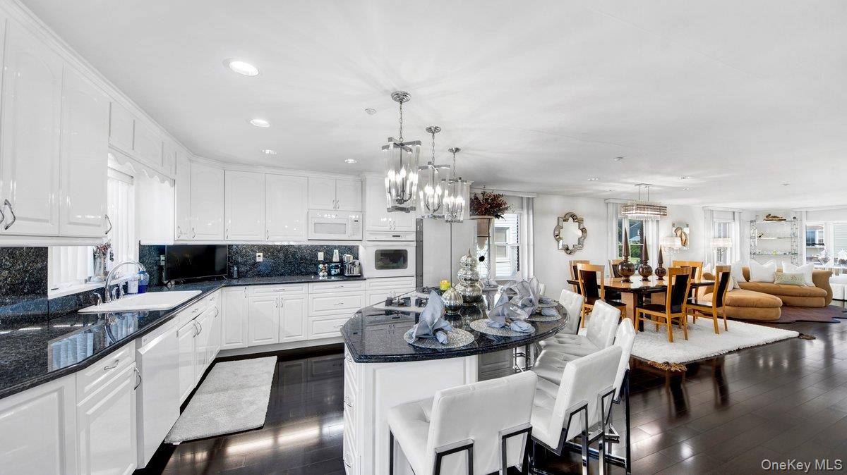 27 Woodside Avenue, Harrison, NY 10604