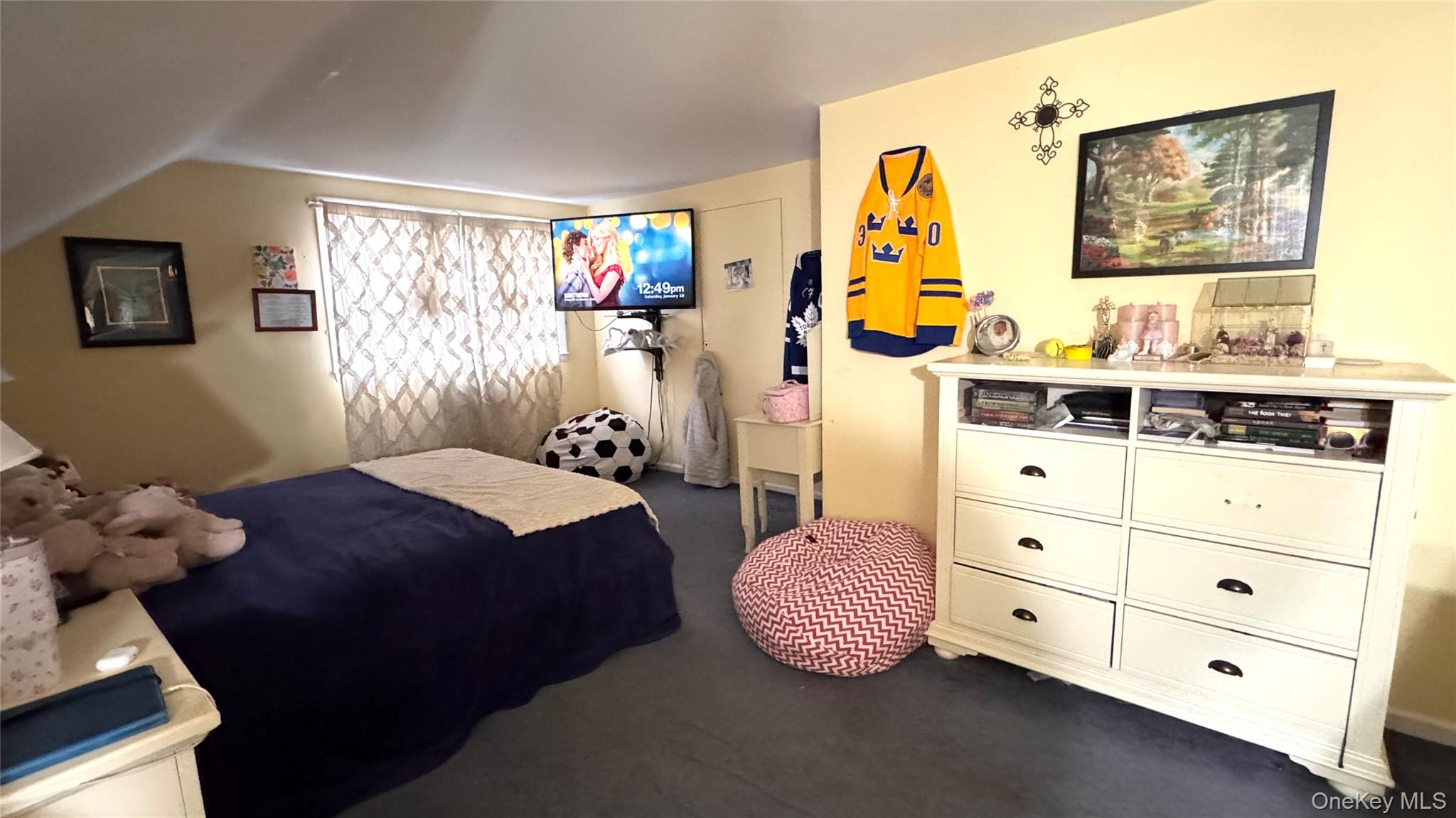 71 Home Street, Malverne, NY 11565