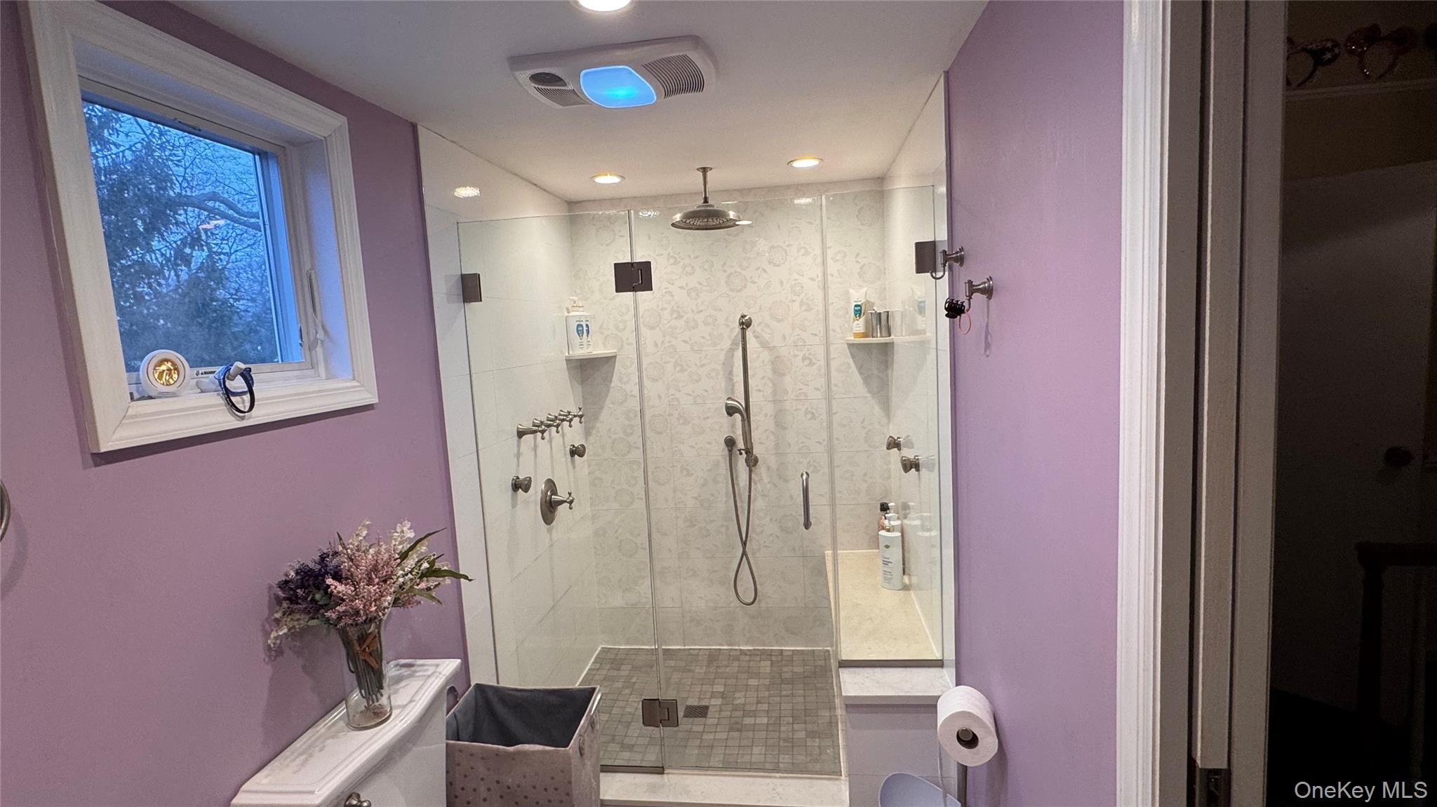 71 Home Street, Malverne, NY 11565